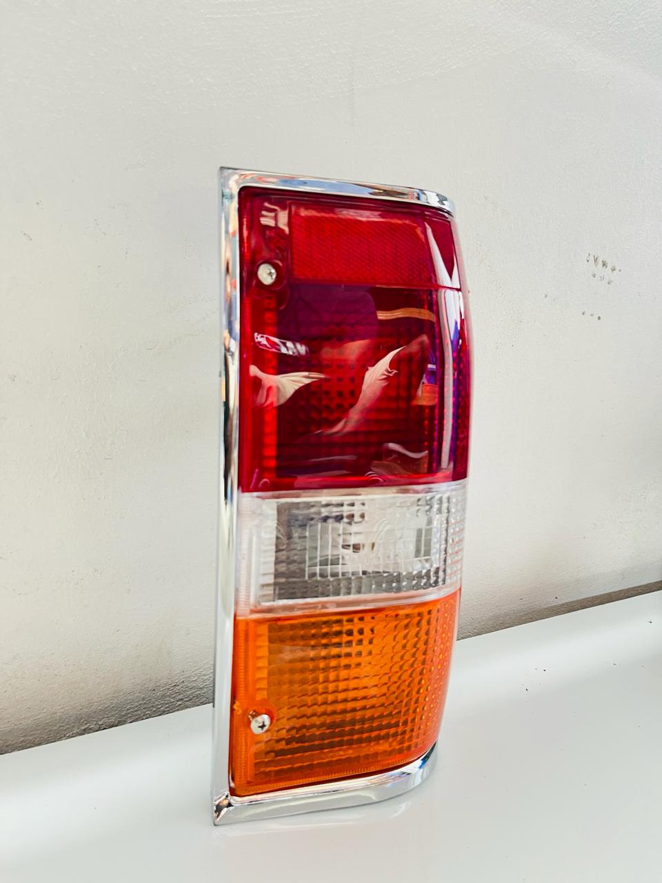 MITSUBISHI STRADA L200 Tail Light