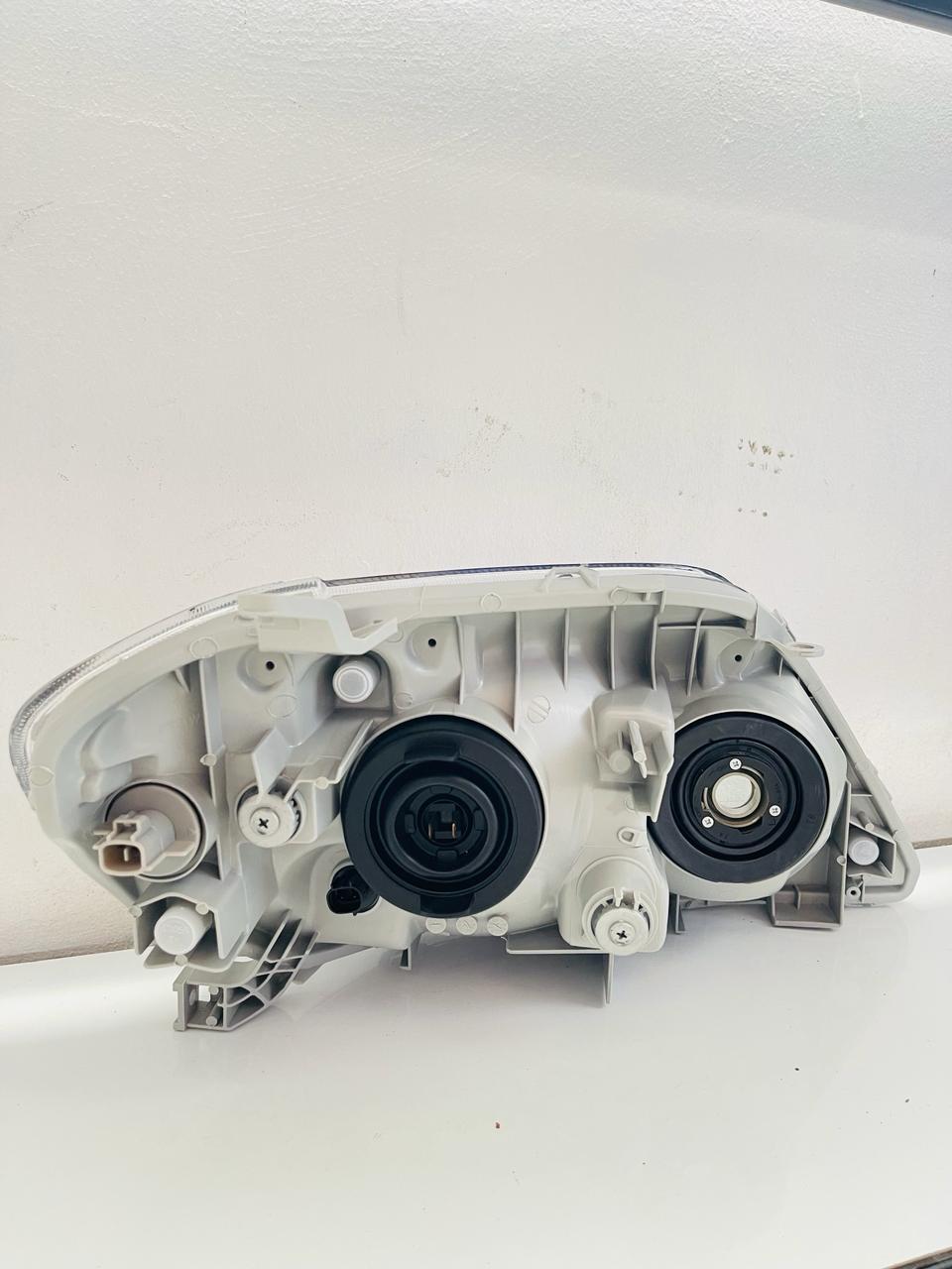 TOYOTA NZE Headlamp Yr 2002-2004 Double Foyer