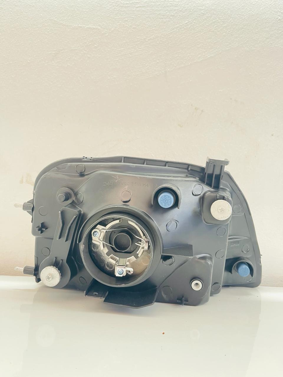MITSUBISHI L200 Headlamp Yr 1996-2004