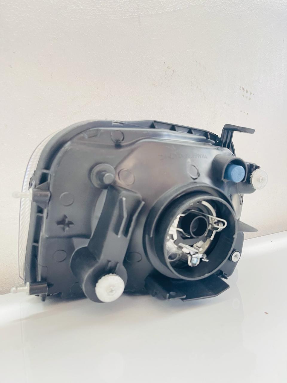 MITSUBISHI L200 Headlamp Yr 1996-2004