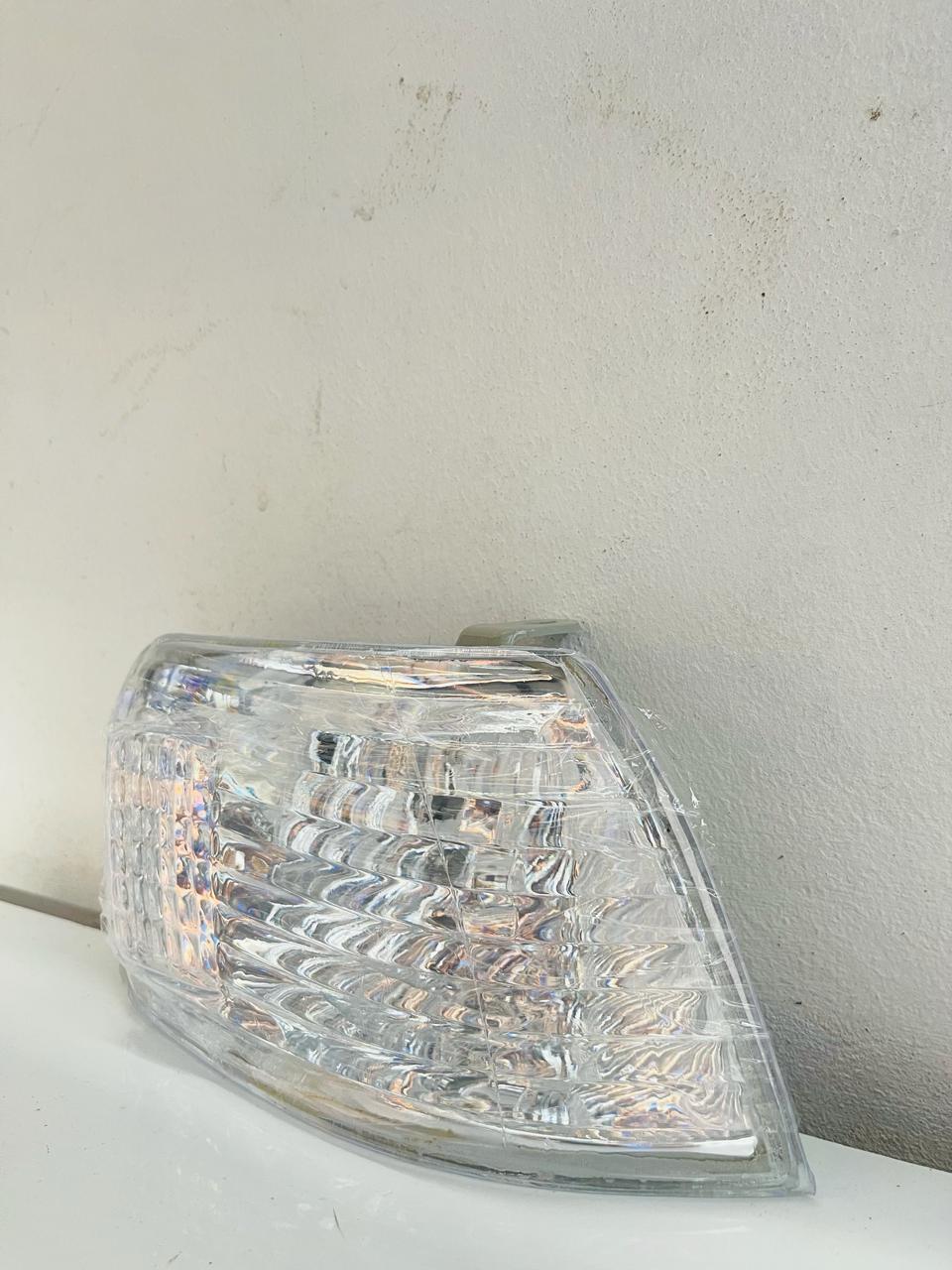 TOYOTA EE111 Corner Lamp