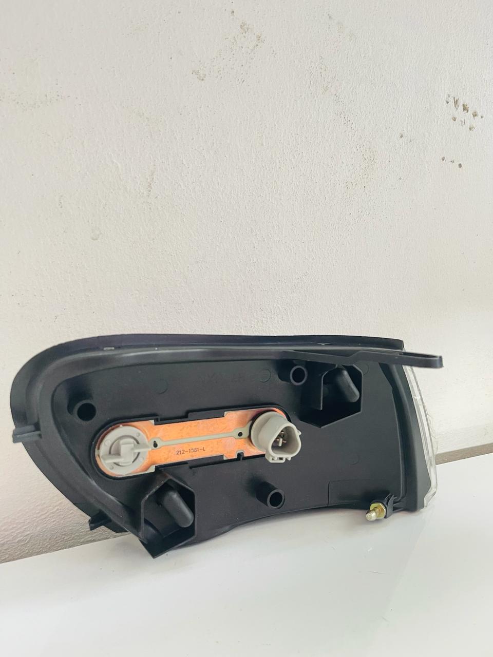TOYOTA EE101 Corner Lamp