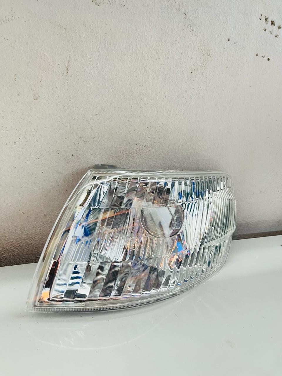 TOYOTA BULLDOG YR 1996-1998 Corner Lamp
