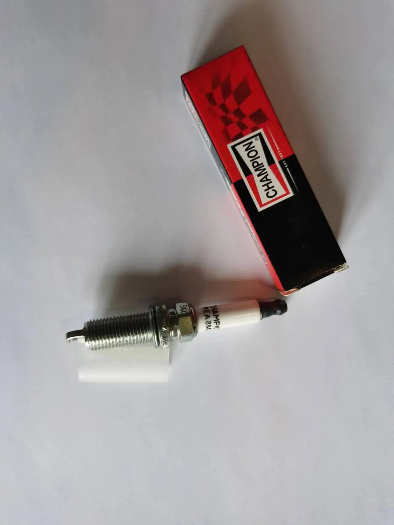 SPARK PLUG CHAMPION OE201