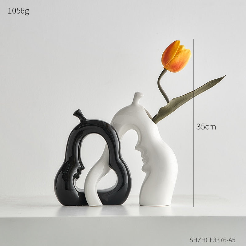 Porcelain Vase - Lasienda