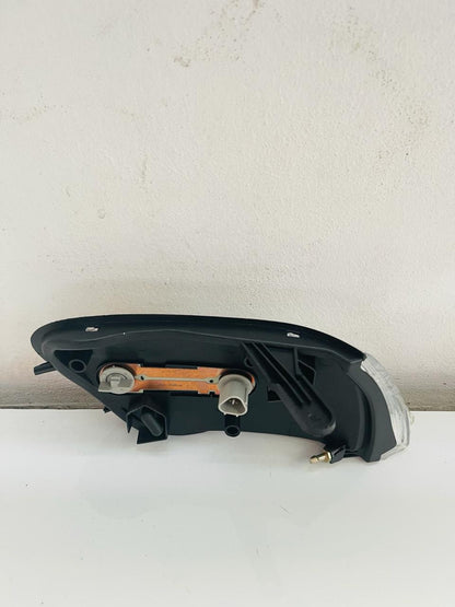 TOYOTA EE101 Corner Lamp