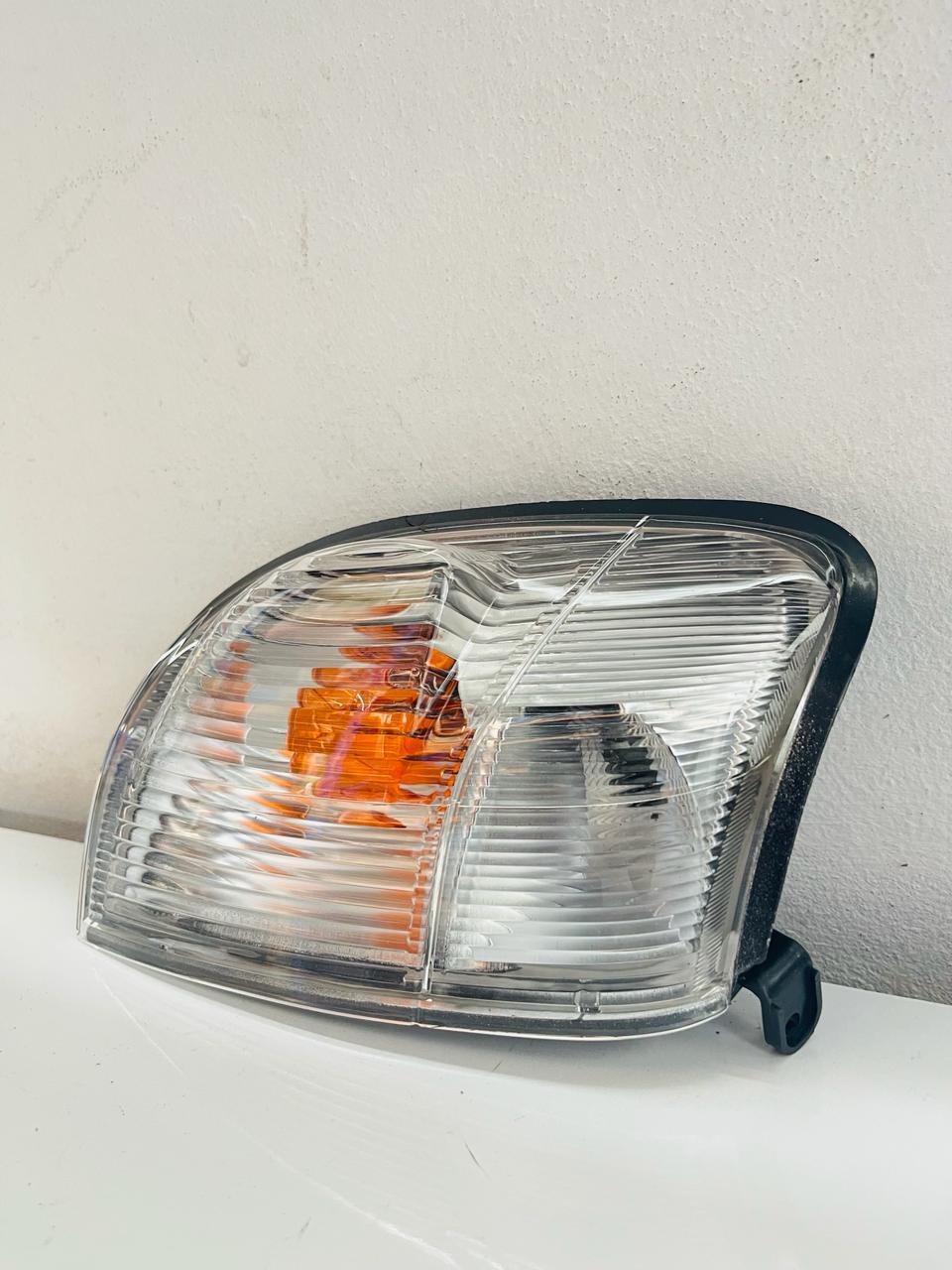 NISSAN D22 Corner Lamp